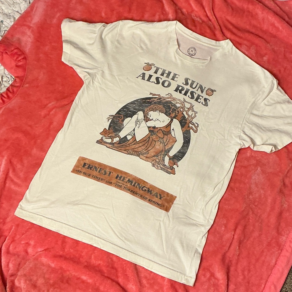 Out of Print Cream 'The Sun Also Rises' Tee Size M